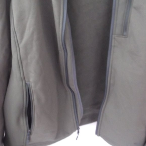 LL Bean Full Zip Jacket - Medium - Picture 8 of 14